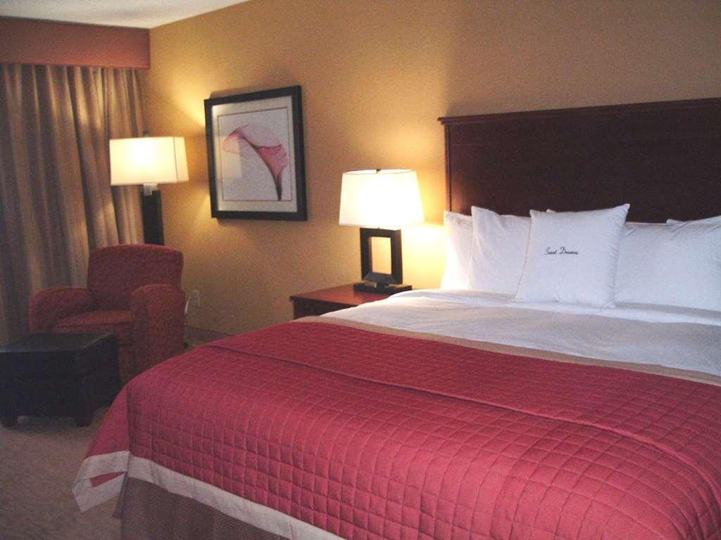 Doubletree By Hilton Fayetteville Pokój zdjęcie